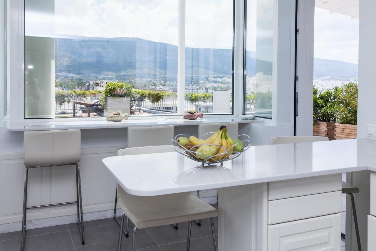 Gorgeous Penthouse With Private Jacuzzi And Amazing View! Apartment Атина Екстериор снимка