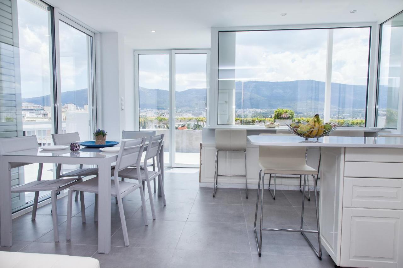 Gorgeous Penthouse With Private Jacuzzi And Amazing View! Apartment Атина Екстериор снимка