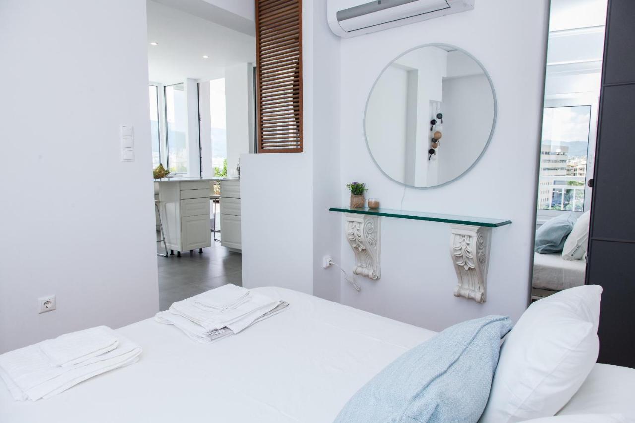 Gorgeous Penthouse With Private Jacuzzi And Amazing View! Apartment Атина Екстериор снимка