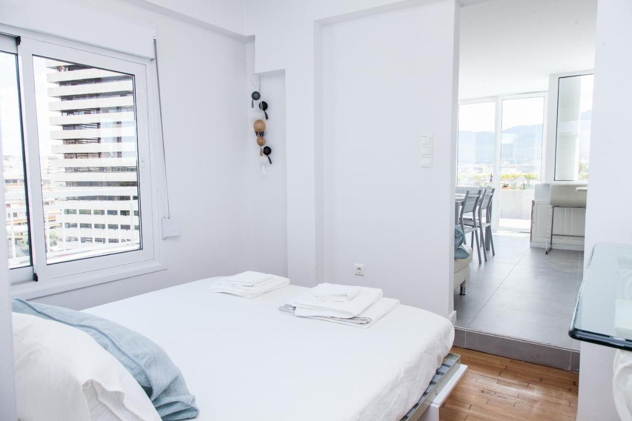 Gorgeous Penthouse With Private Jacuzzi And Amazing View! Apartment Атина Екстериор снимка